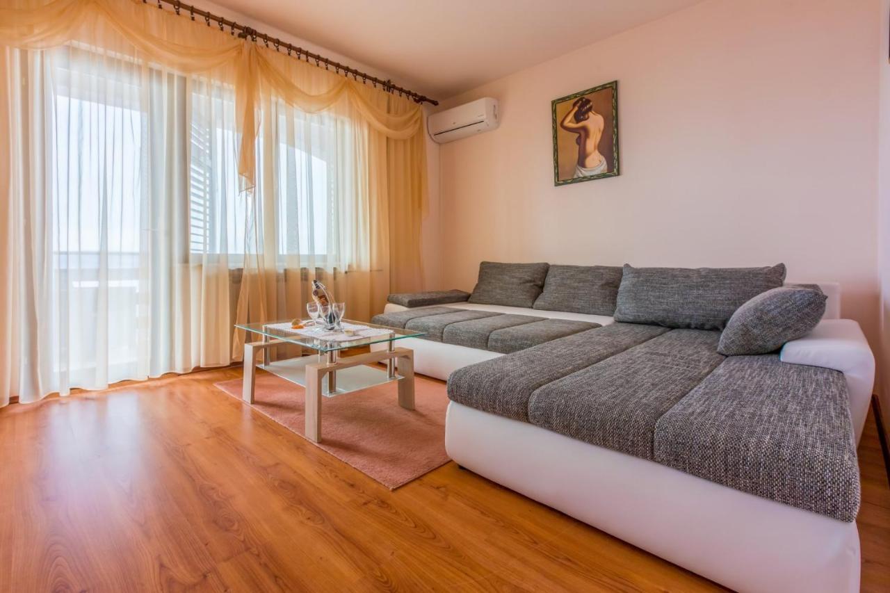 Stupar Apartment Crikvenica Ngoại thất bức ảnh
